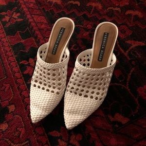 Veronica Beard White mule